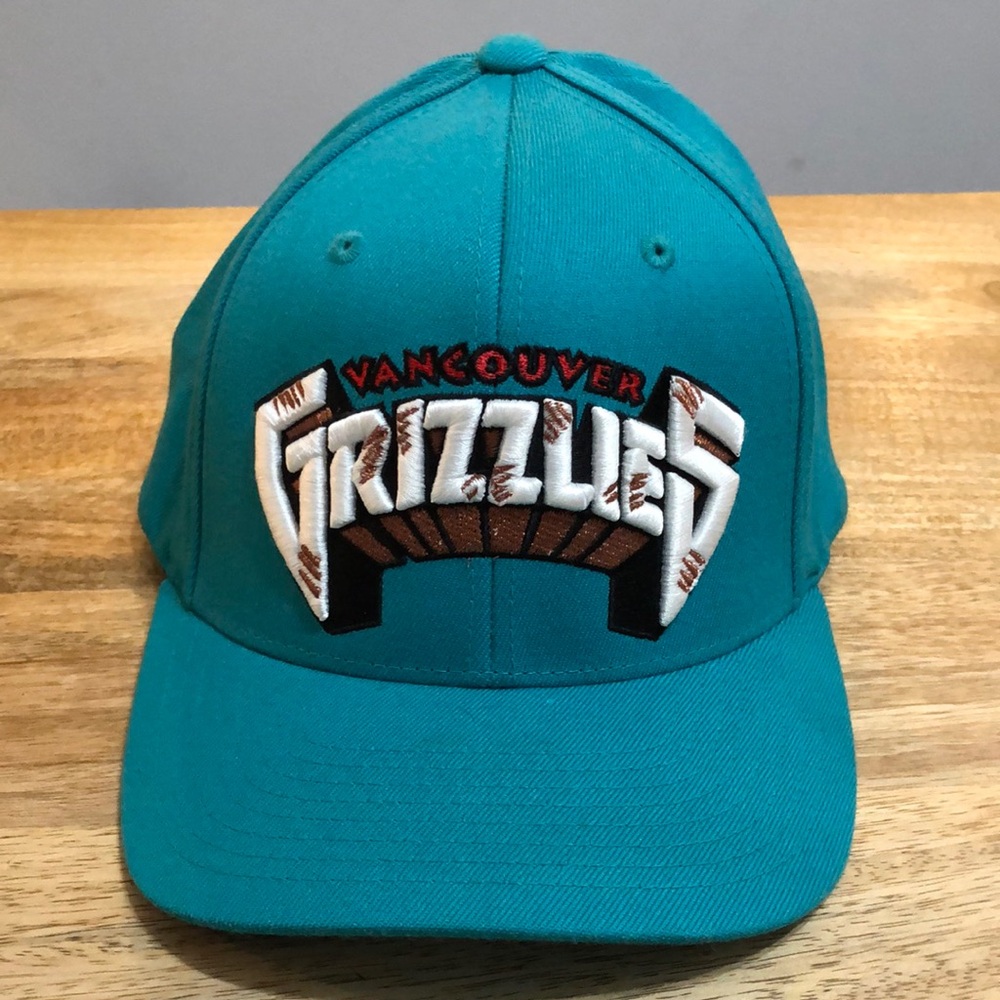 Mitchell & Ness Vancouver Grizzlies Teal SnapBack Hat